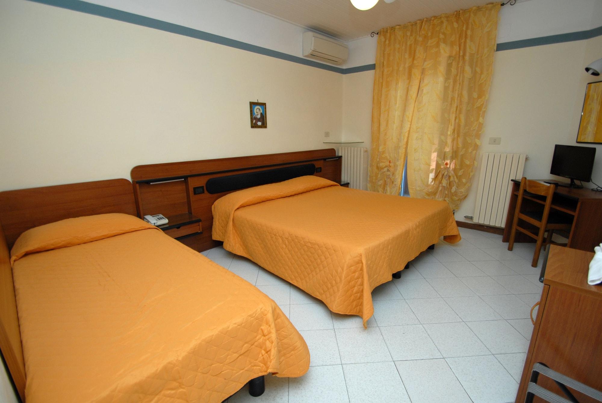 Hotel Baia Del Sorriso Castiglioncello Esterno foto